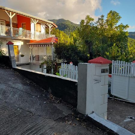 Apartamento Chez Lucile Et Gilbert Bouillante Exterior foto