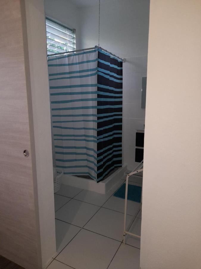 Apartamento Chez Lucile Et Gilbert Bouillante Exterior foto