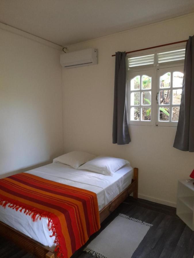 Apartamento Chez Lucile Et Gilbert Bouillante Exterior foto