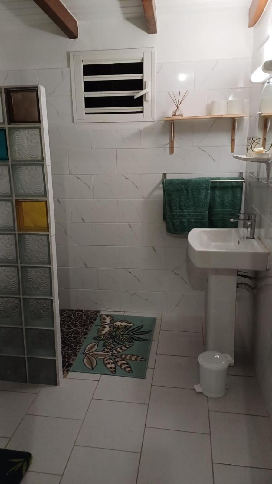 Apartamento Chez Lucile Et Gilbert Bouillante Exterior foto